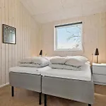 بيت للعطل 4 Bedroom Pet-friendly In