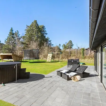 4 Bedroom Pet-friendly In 別荘 *