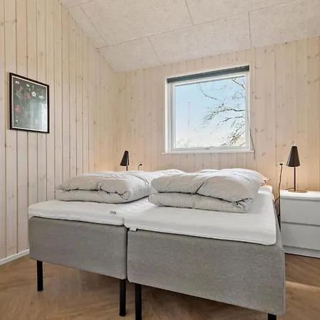 Hébergement de vacances 4 Bedroom Pet-friendly In