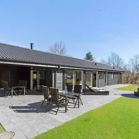 4 Bedroom Pet-friendly In Hébergement de vacances Ebeltoft
