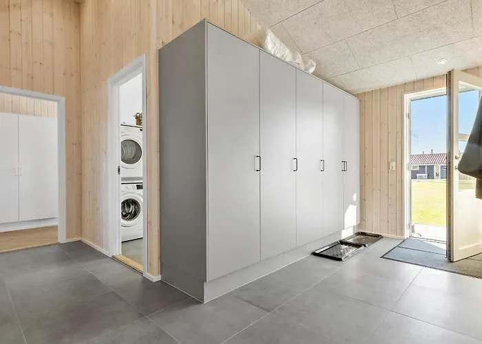 4 Bedroom Pet-friendly In Semesterbostad