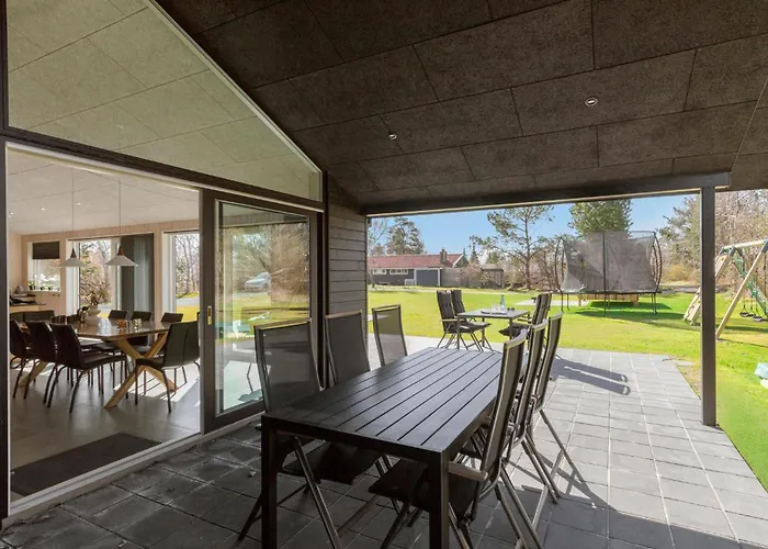 4 Bedroom Pet-friendly In Semesterbostad *